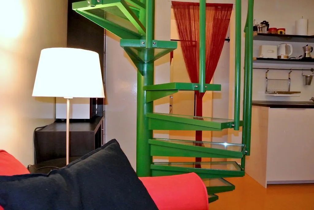 Apartament Duomo House Mediolan 0*,