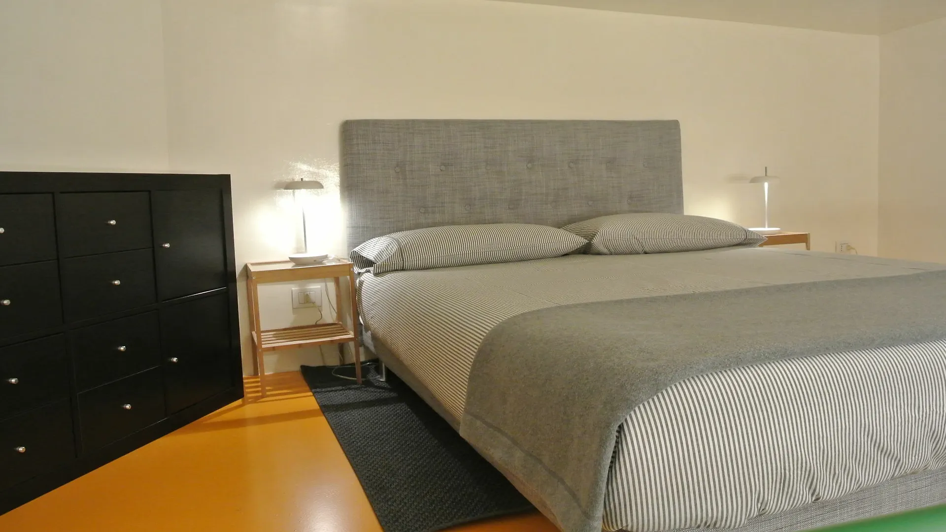 Apartament Duomo House Mediolan Włochy